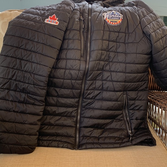 WINTER CLASSIC, 2015 Washington DC , Great jacket - Picture 5 of 9
